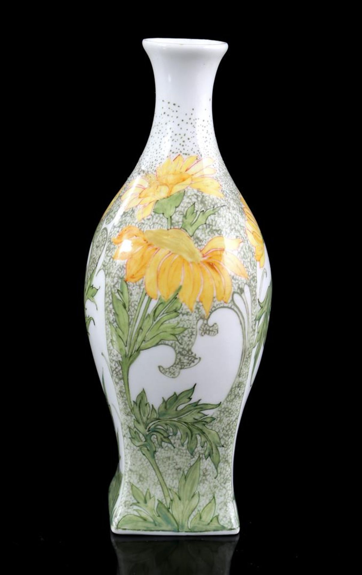 Rozenburg The Hague eggshell porcelain vase with floral decor - Image 3 of 7