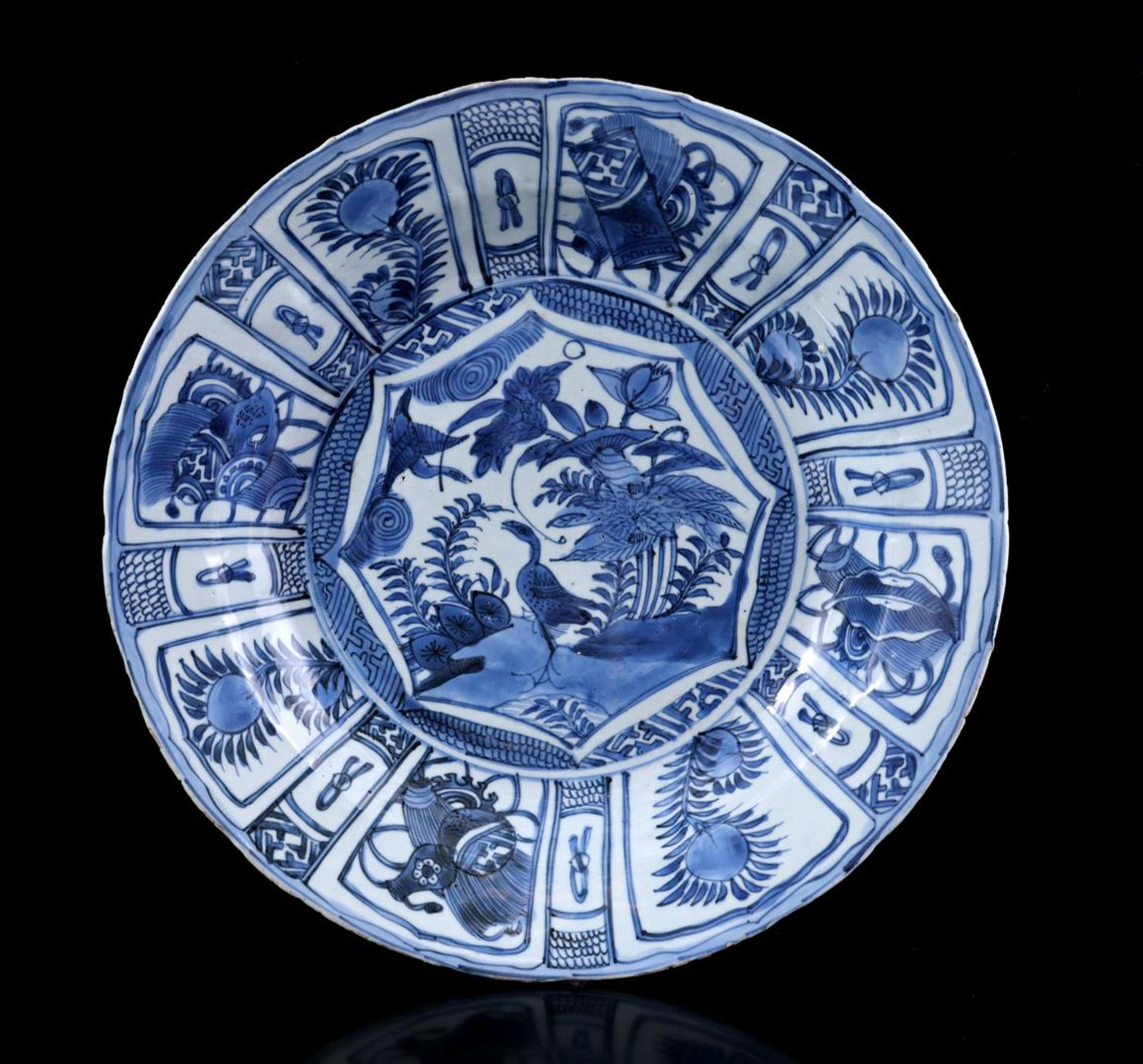 Porcelain dish with blue and white decor