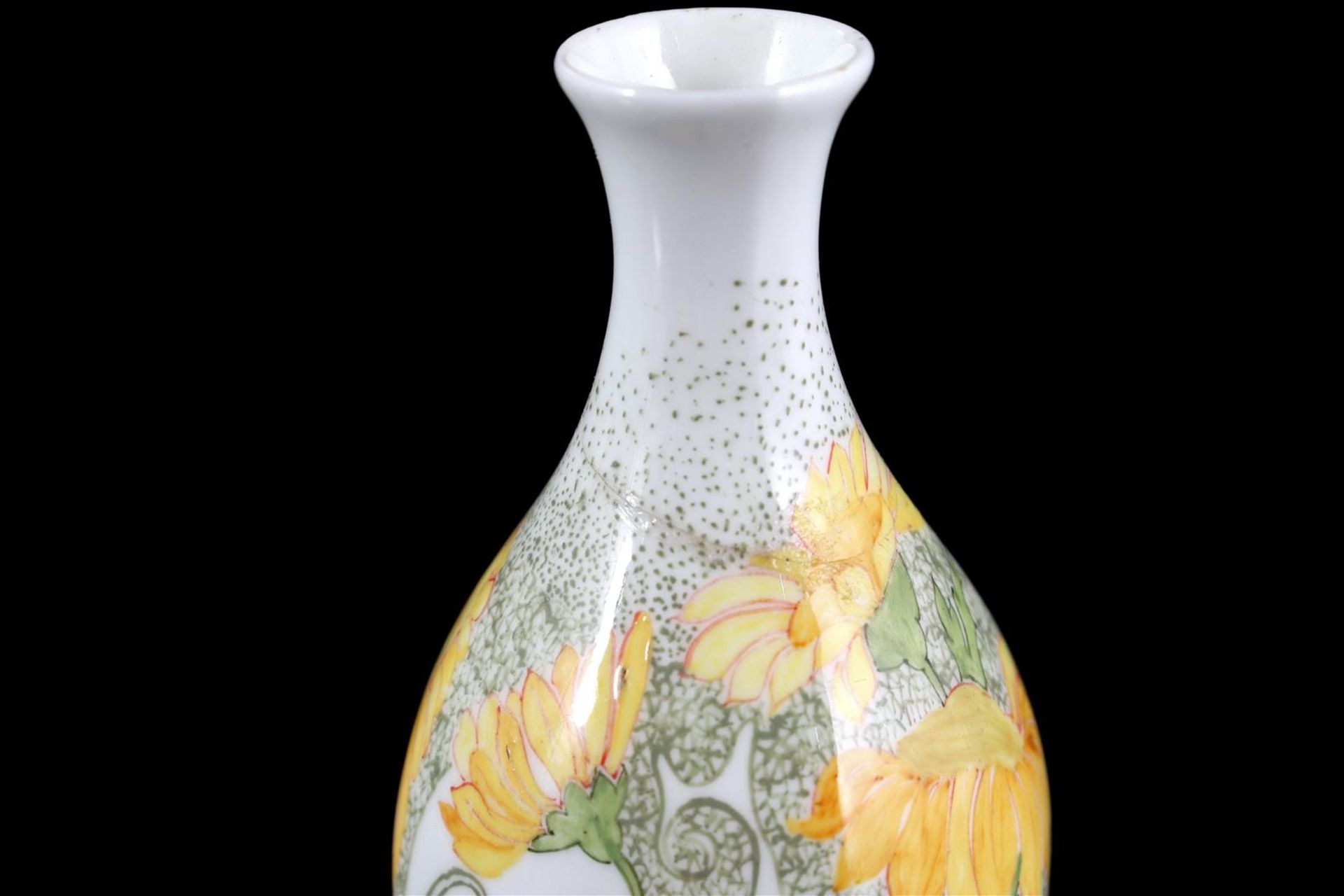 Rozenburg The Hague eggshell porcelain vase with floral decor - Image 7 of 7