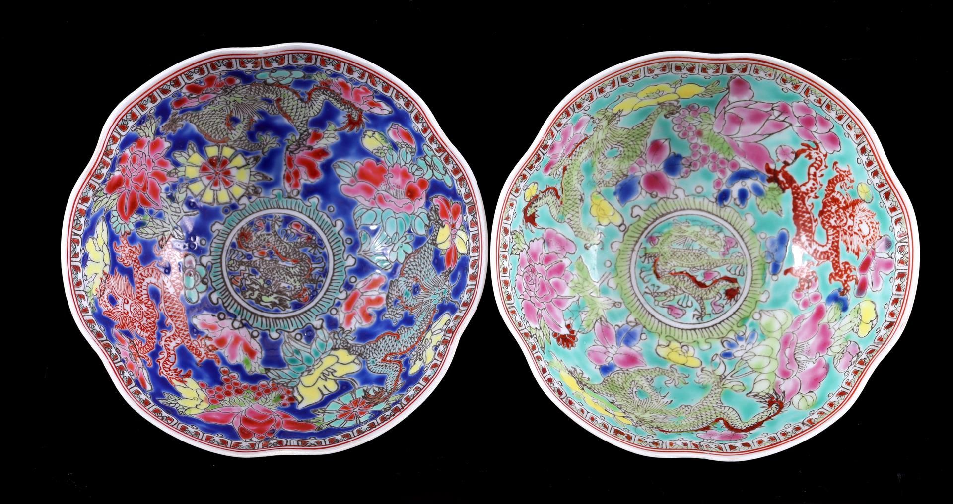 2 porcelain eggshell bowls with red dragon decor - Bild 2 aus 3