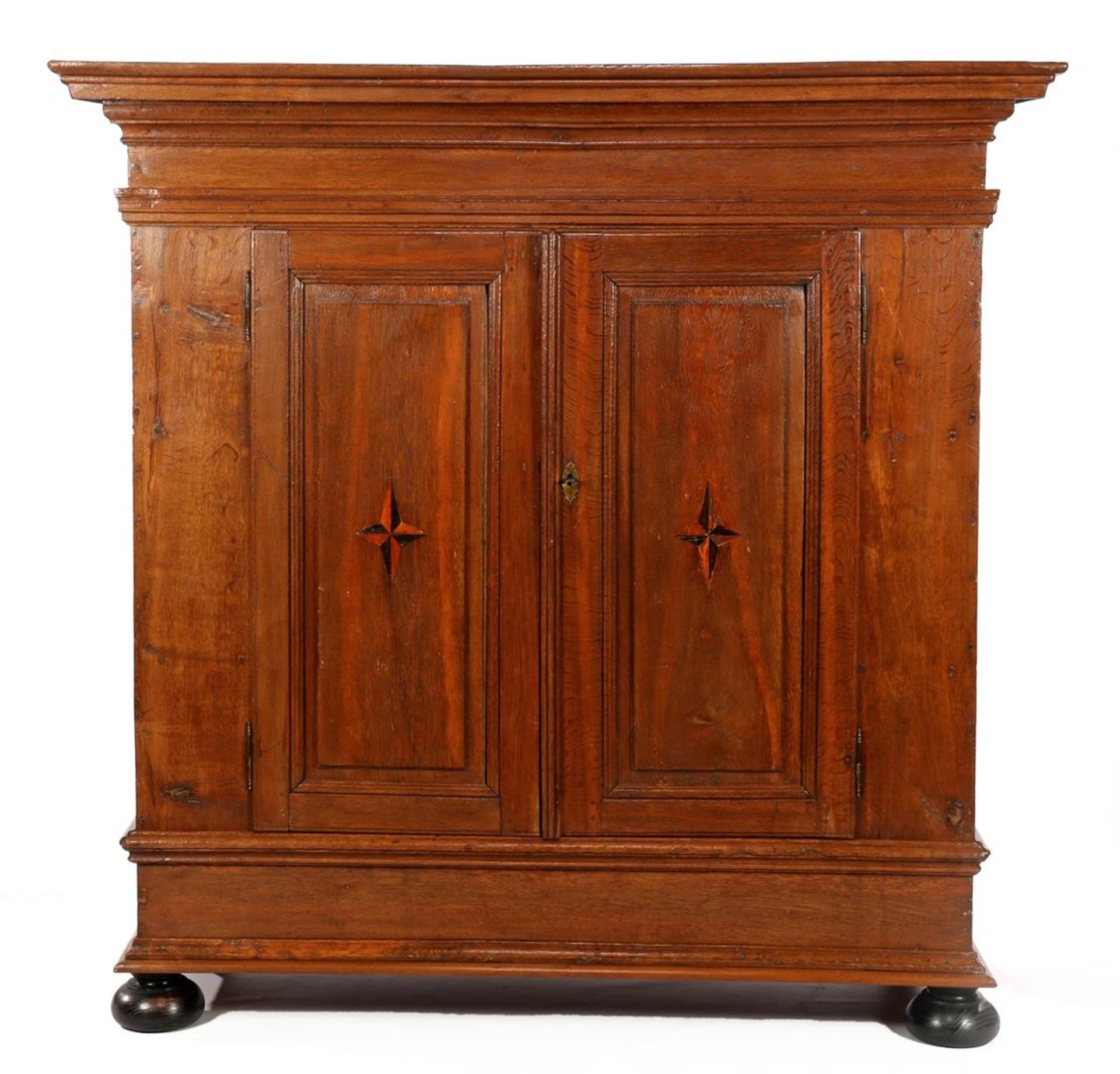 Solid oak 2-door cupboard with straight profiled hood