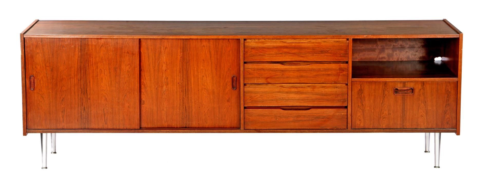 Rosewood veneer sideboard with 2 sliding doors