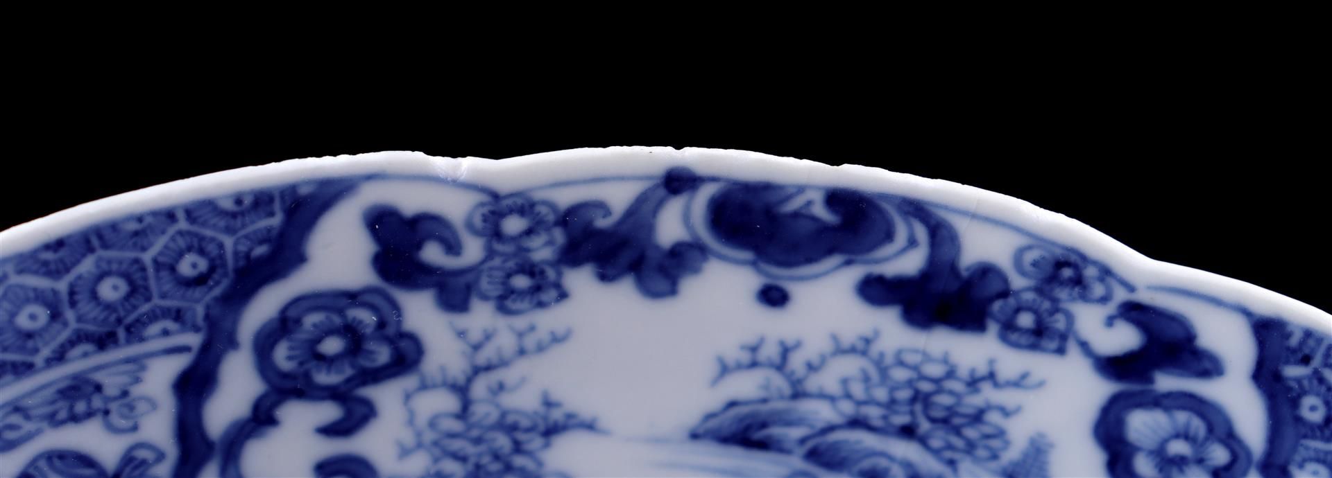 2 porcelain dishes with contoured rim  - Bild 4 aus 6