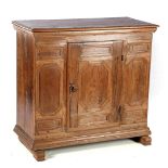 Solid oak cabinet on slippers, with 1 door