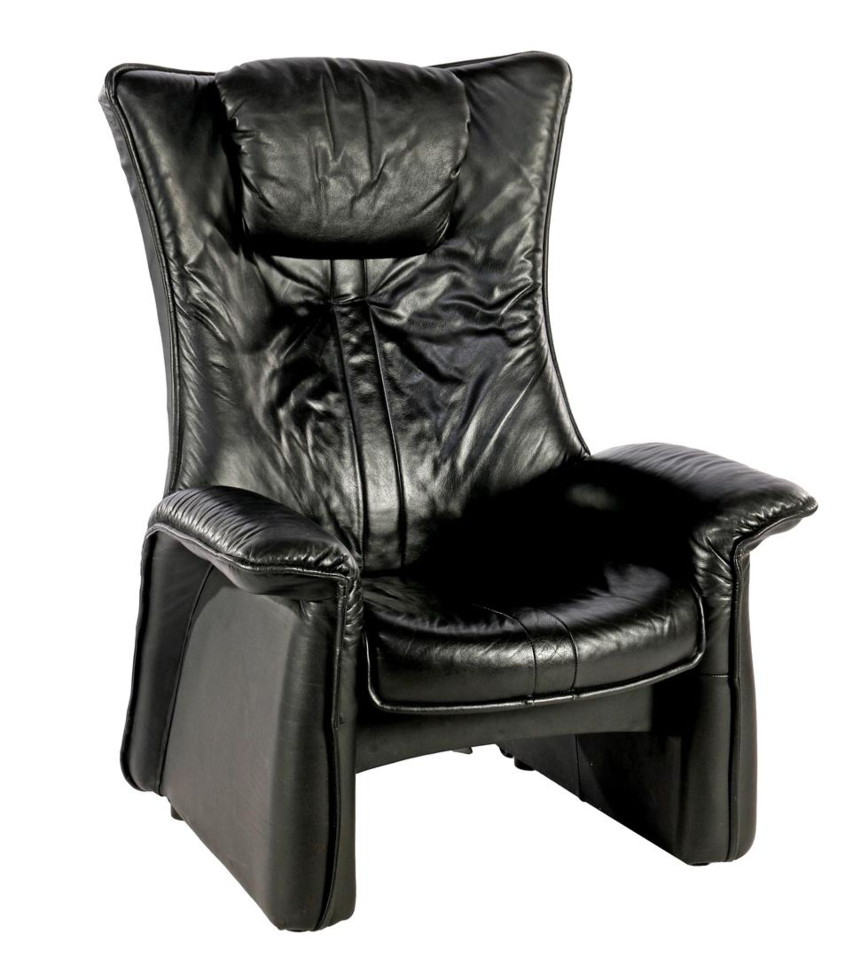 Black leather recliner with butterfly model back 