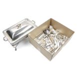 Box with plate cutlery