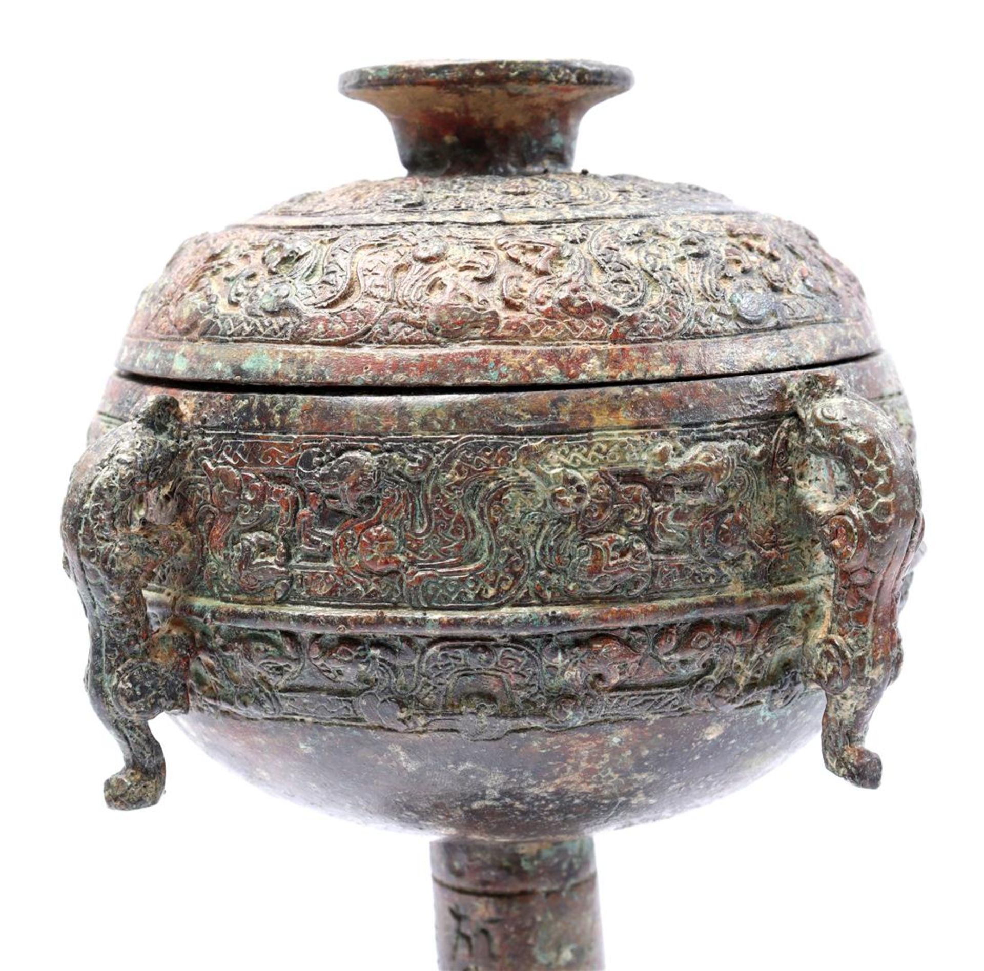 Bronze wine mortar with richly carved decoration and 4 handles - Bild 3 aus 7