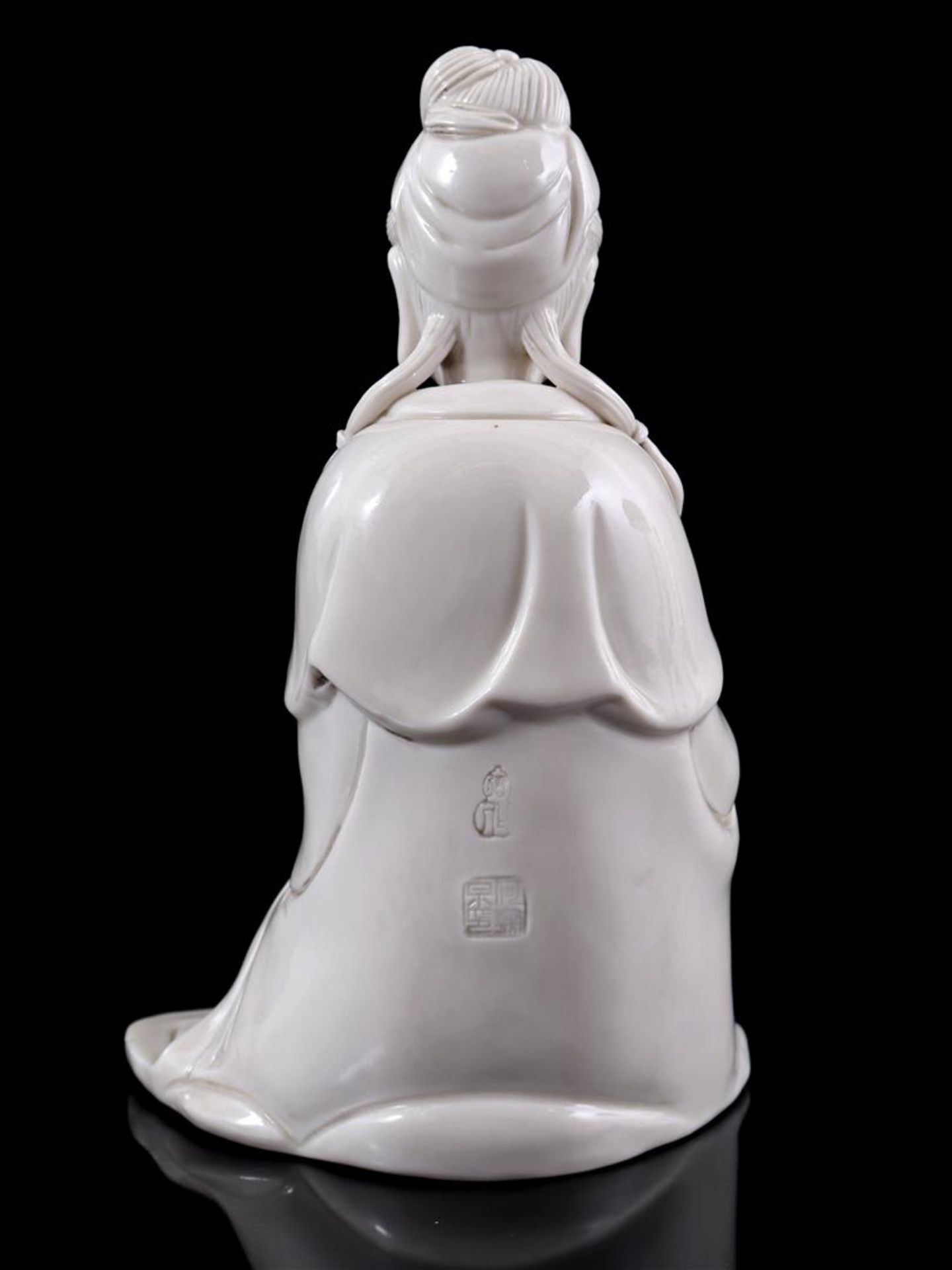 Blanc de Chine porcelain Guanyin - Bild 2 aus 3