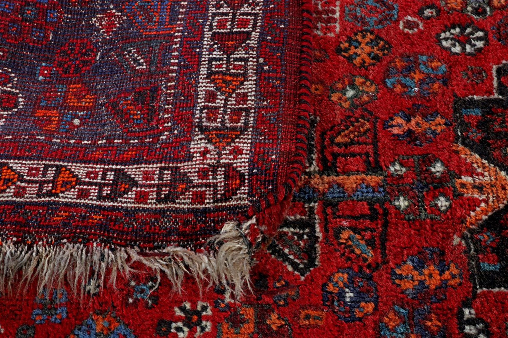 Oriental hand-knotted carpet - Bild 3 aus 3