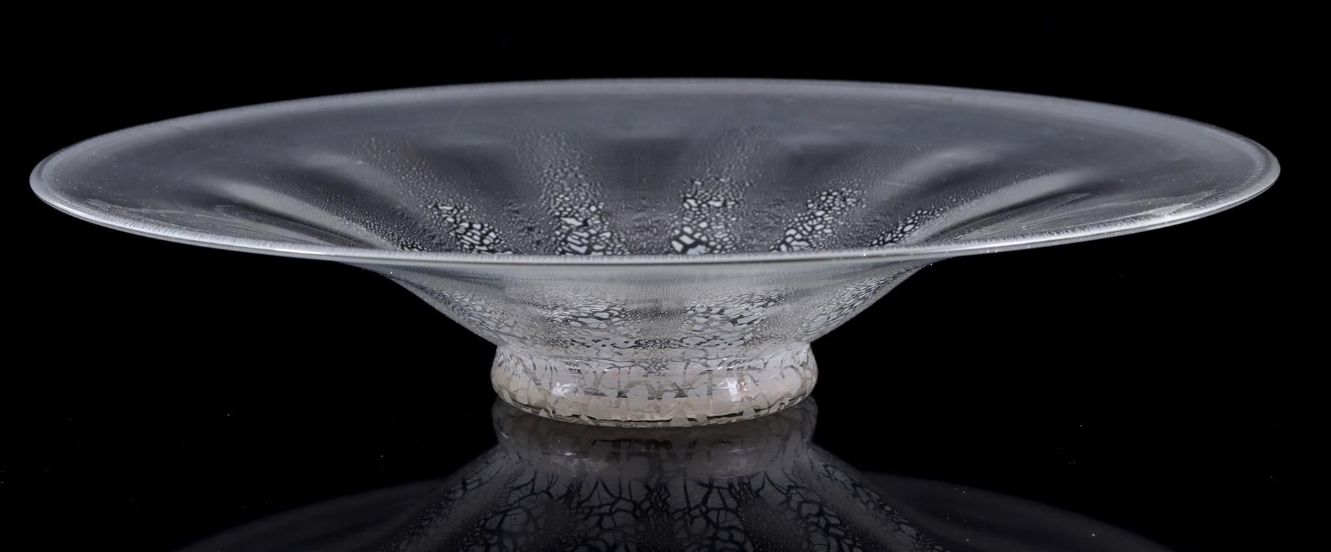 Glass tin crackle bowl