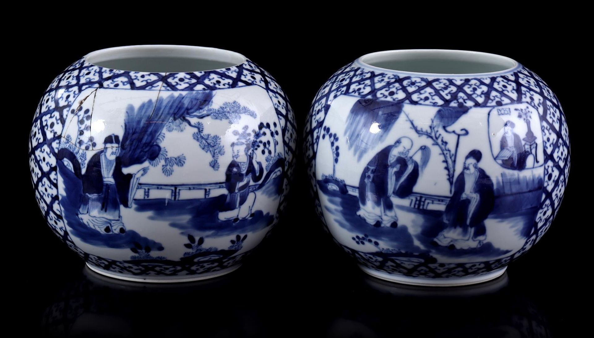 2 porcelain ball vases depicting wise men 