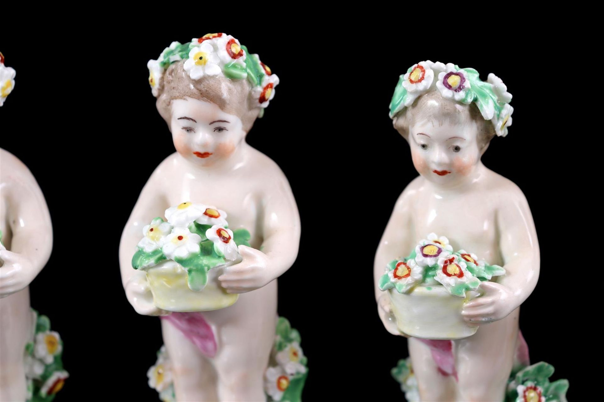 6 Derby earthenware statues of putti  - Bild 2 aus 4