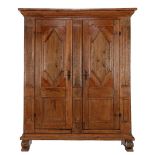 Solid oak 2-door cabinet