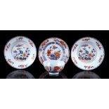 3 Imari porcelain dishes and bowl