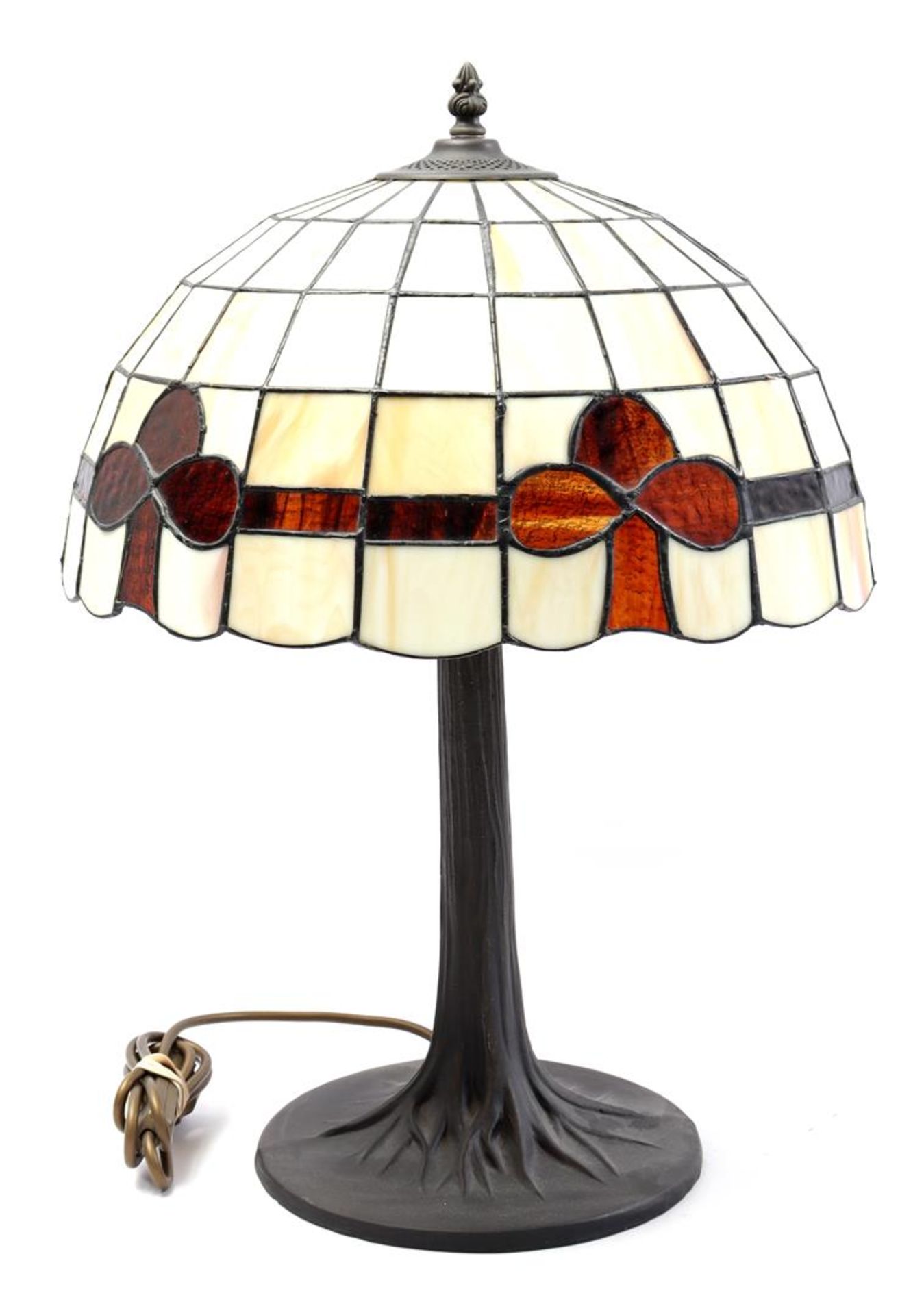 Tiffany style table lamp