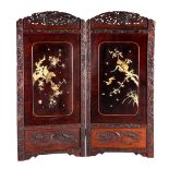 Lacquered folding screen