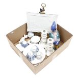 Box of porcelain