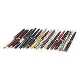 Lot with 19 various pens