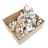 Box classic porcelain statues