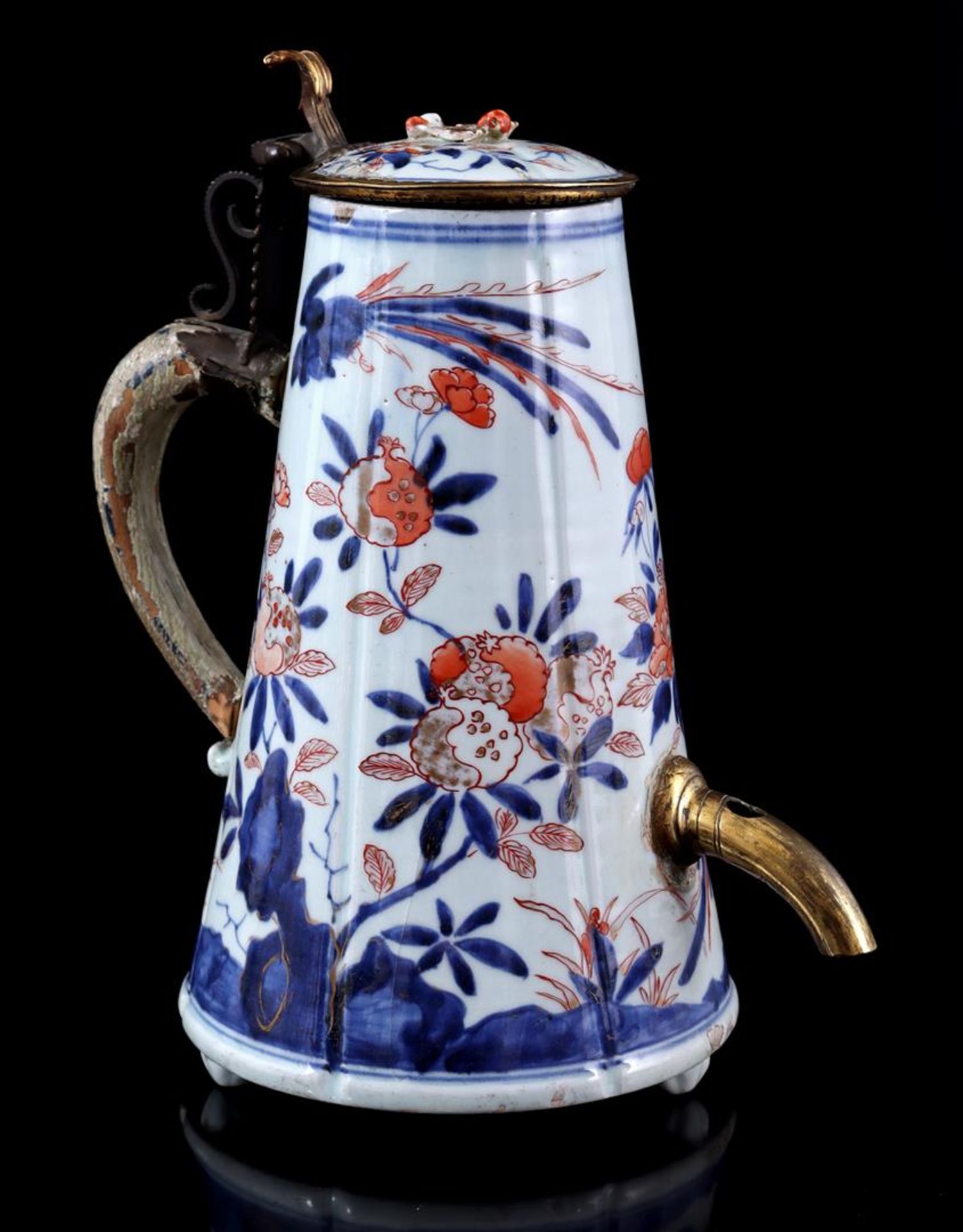 Porcelain tap jug