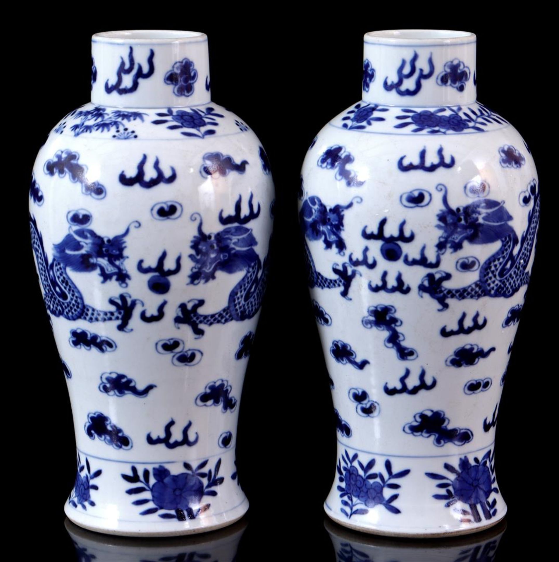 2 Porcelain vases