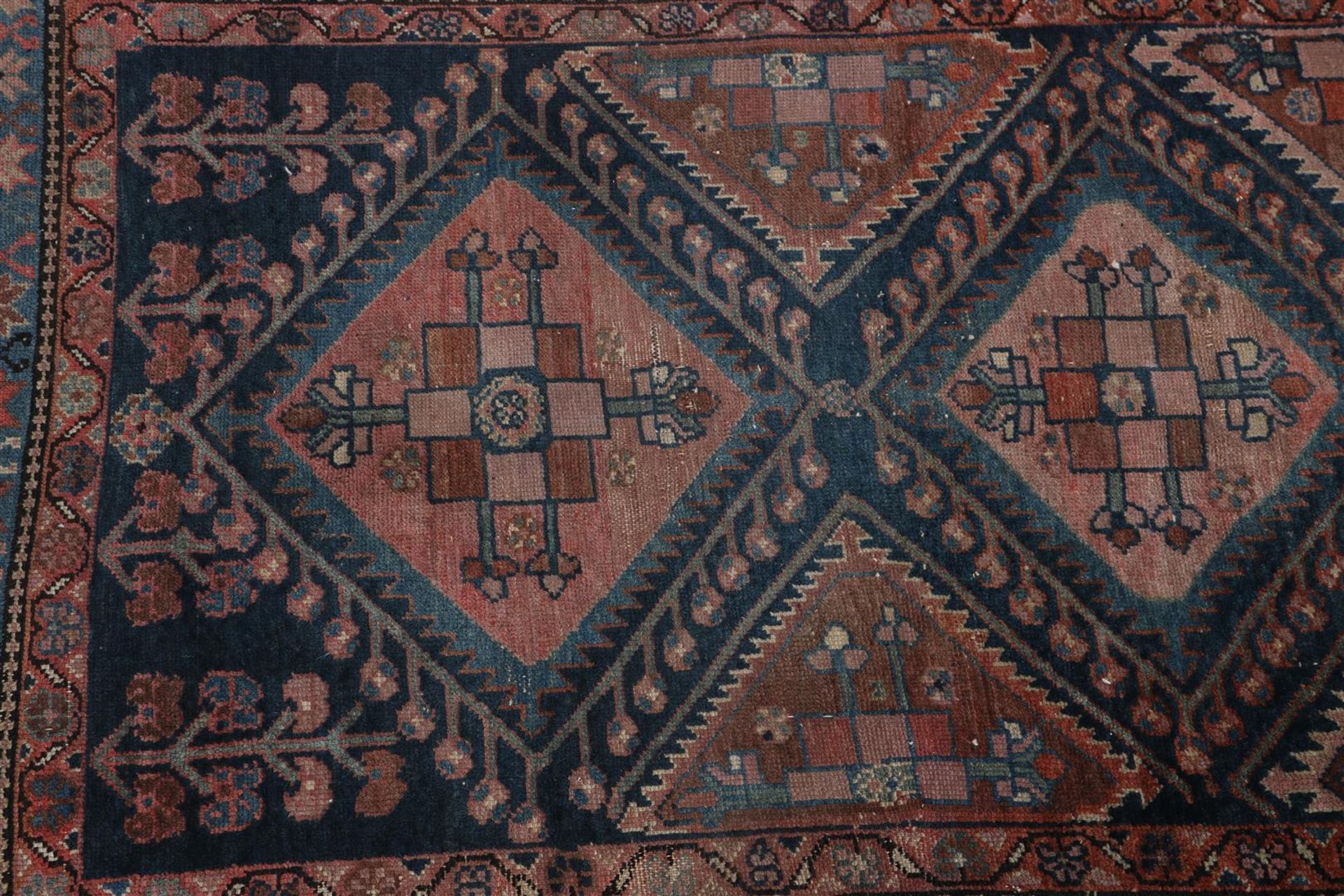 Carpet - Image 3 of 4