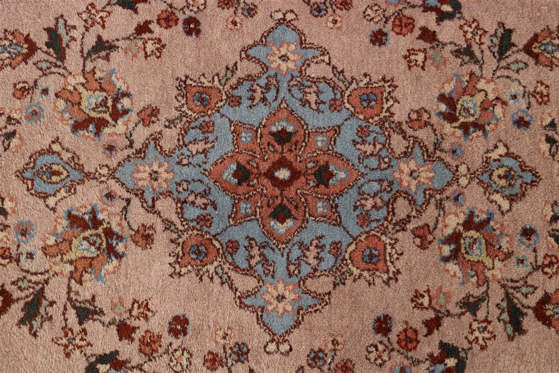 Carpet - Image 2 of 4