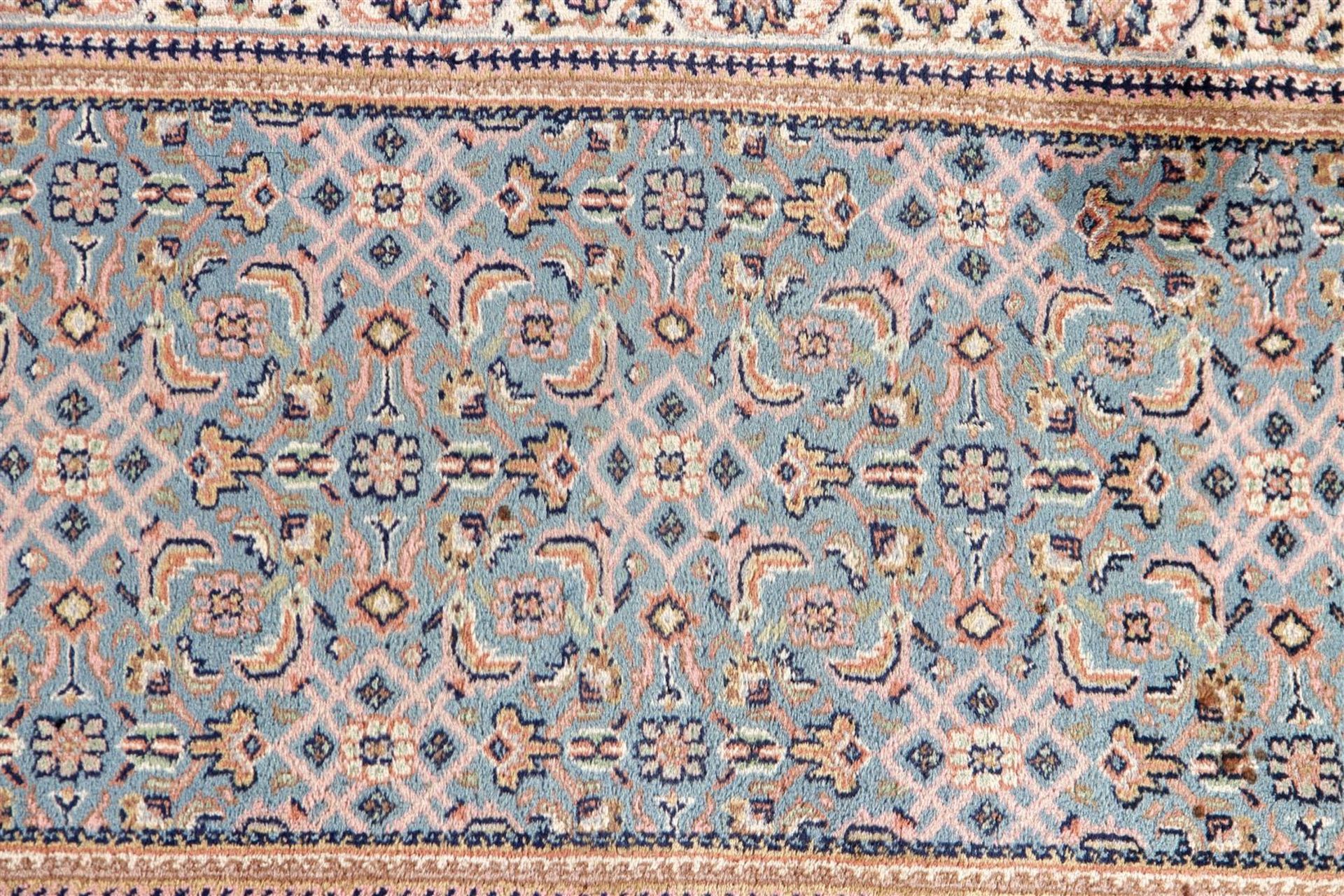 Carpet - Image 3 of 6