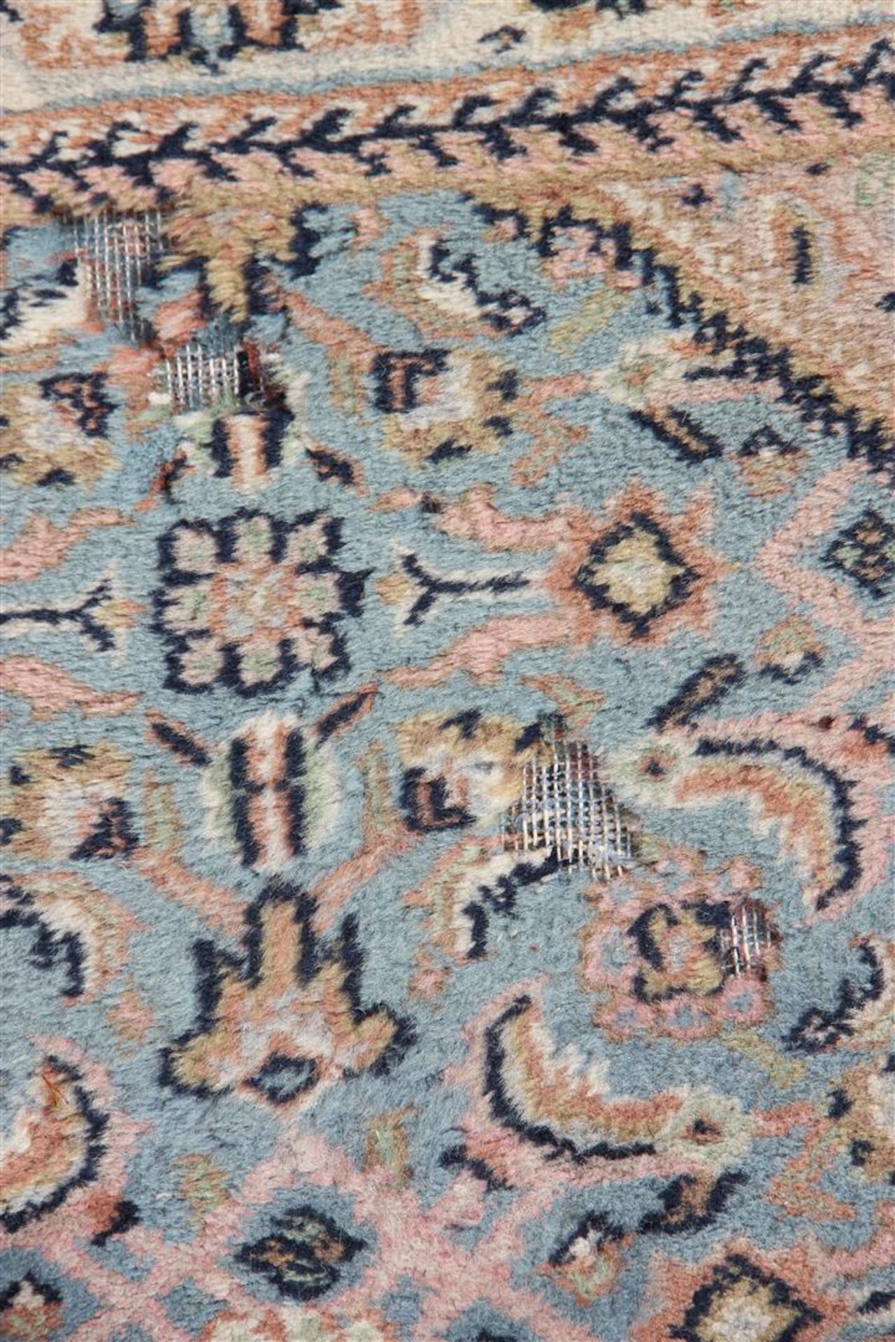 Carpet - Image 5 of 6
