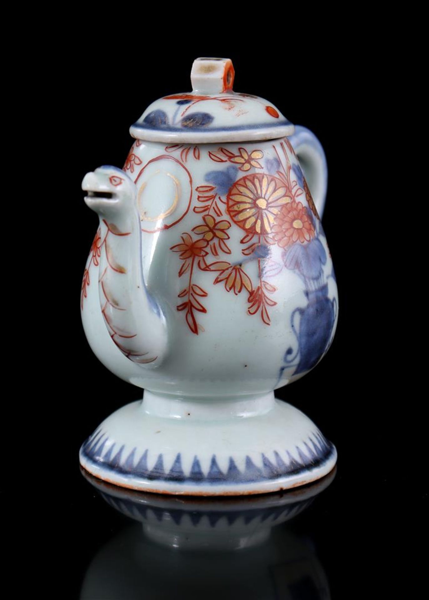 Porcelain Imari teapot - Image 4 of 4