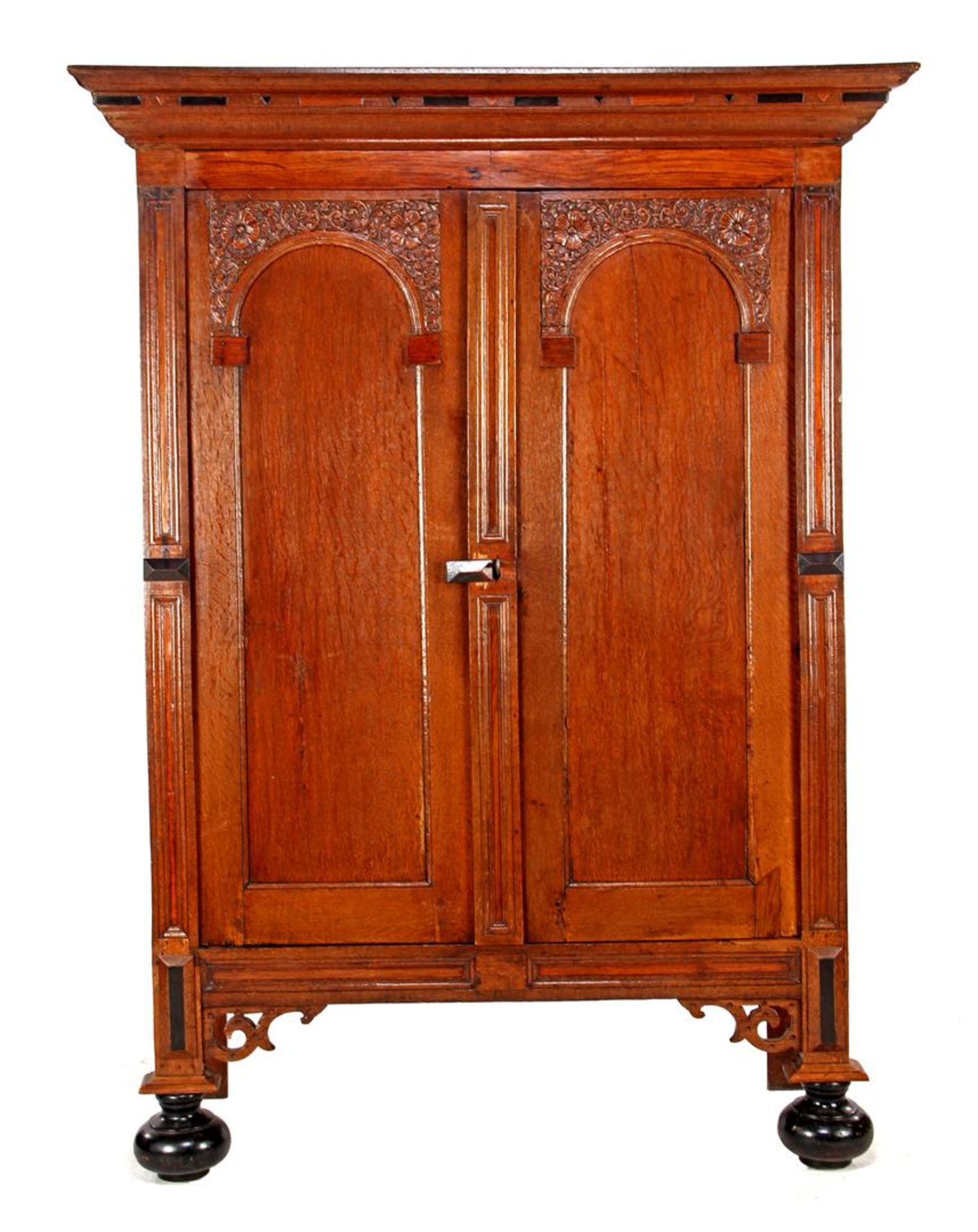 Gate cabinet