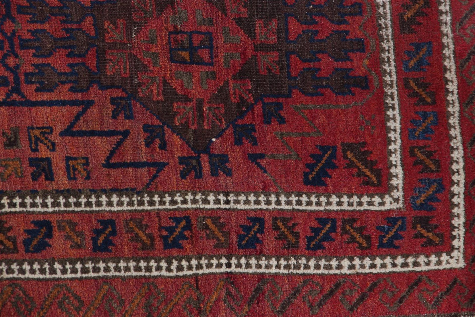 Carpet - Image 3 of 4
