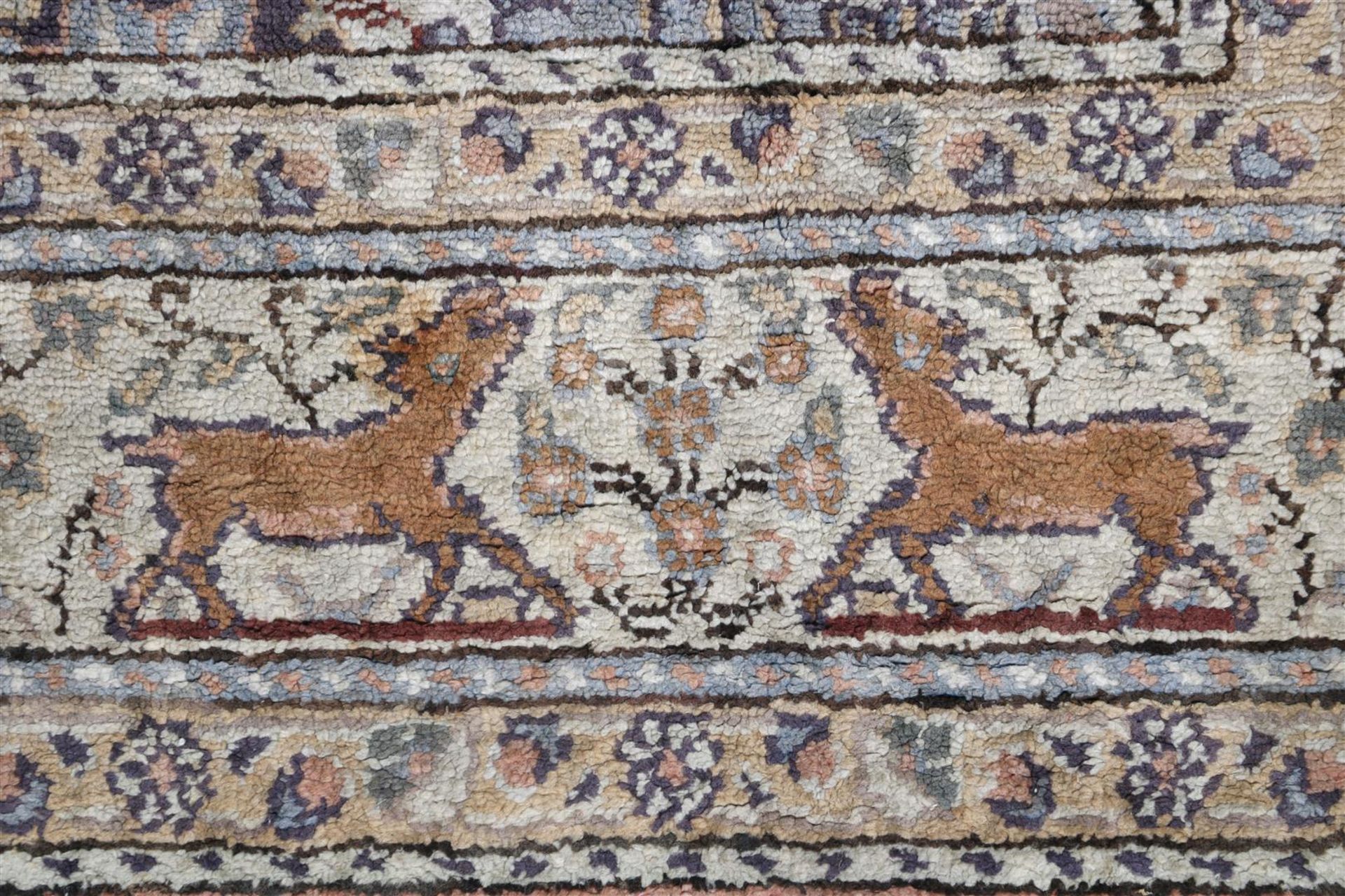 Carpet - Image 2 of 4