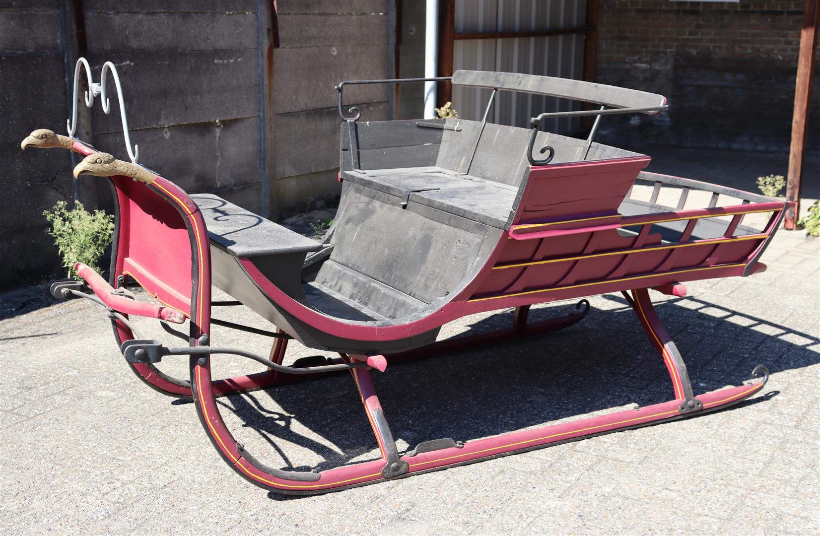 Antique horse-drawn sleigh - Image 3 of 5