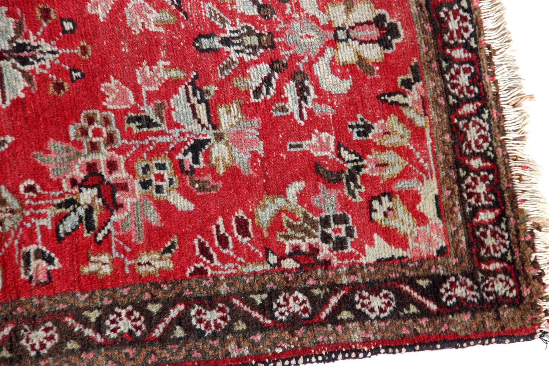 Carpet - Image 4 of 6