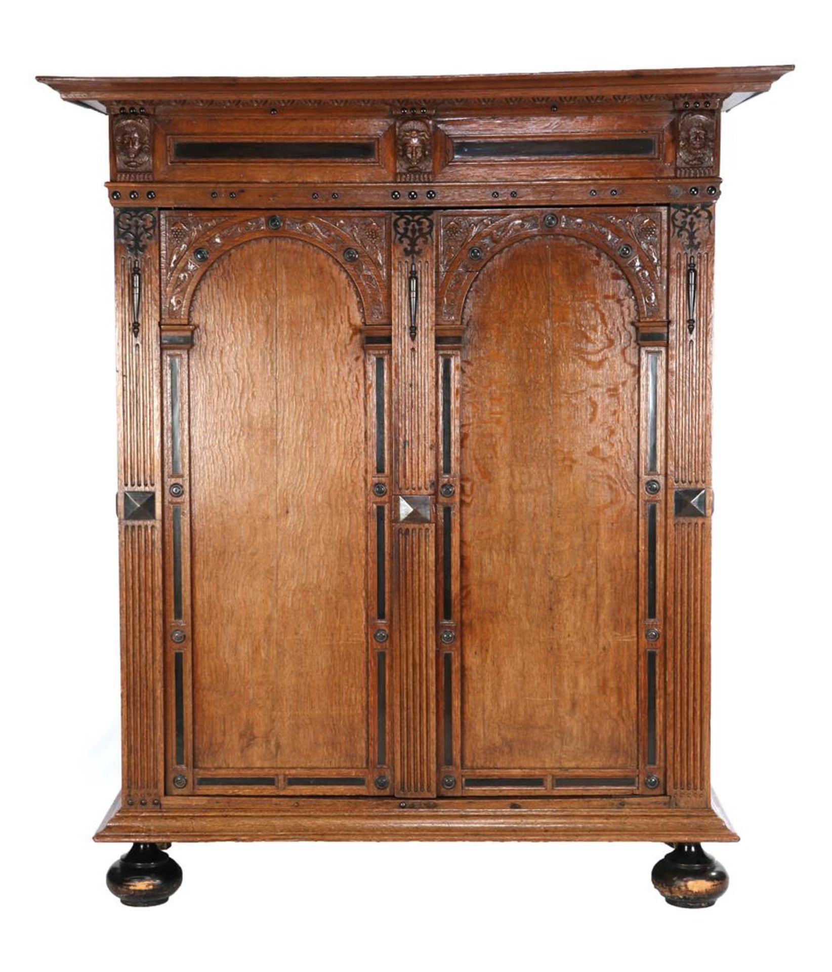 2-door bar cupboard