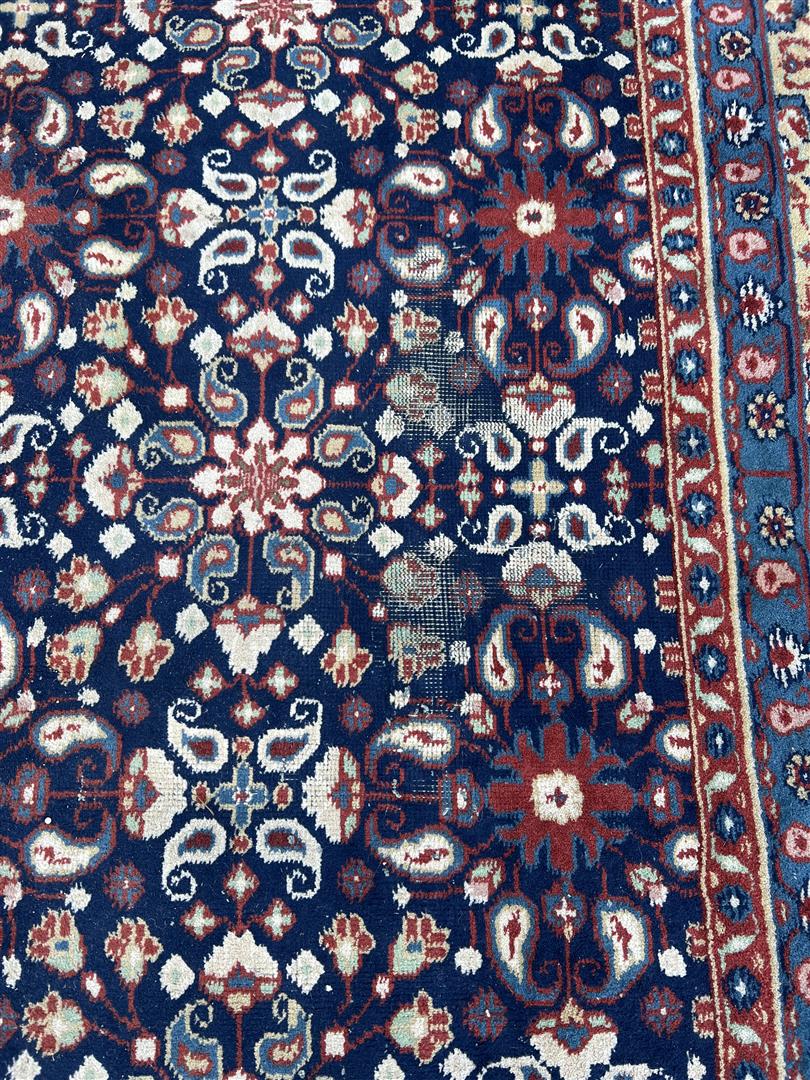 Hand-knotted oriental carpet - Bild 3 aus 4