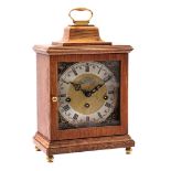 Wuba table clock