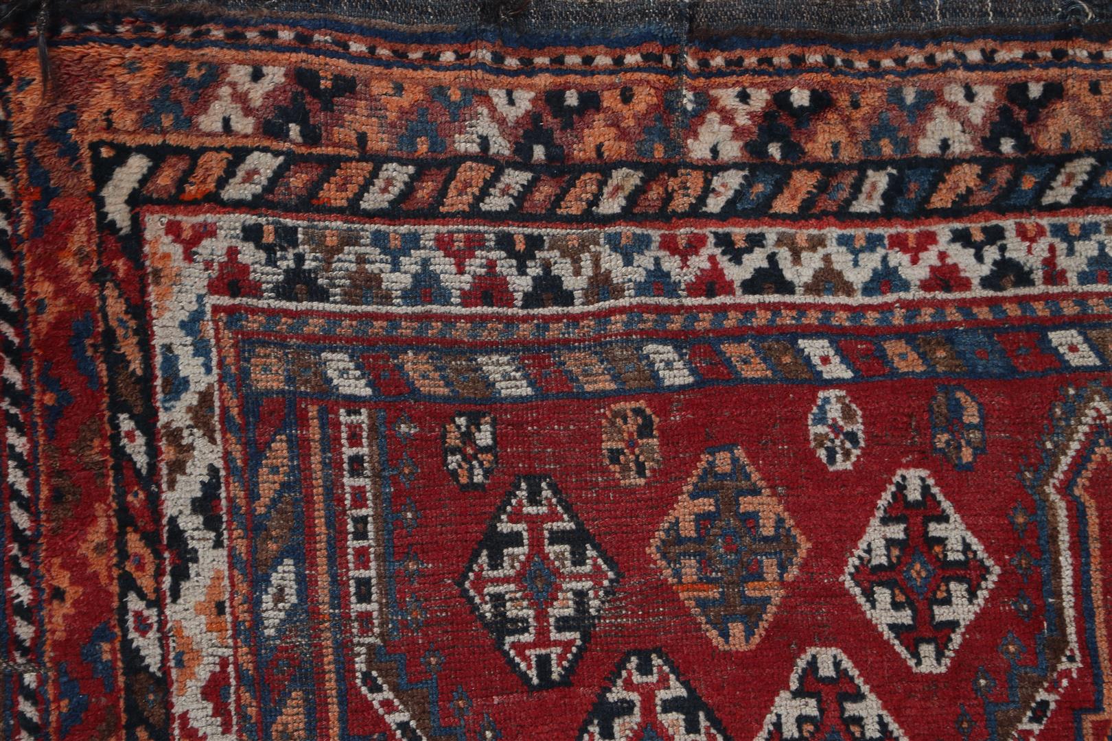 Hand-knotted wool carpet - Bild 3 aus 4