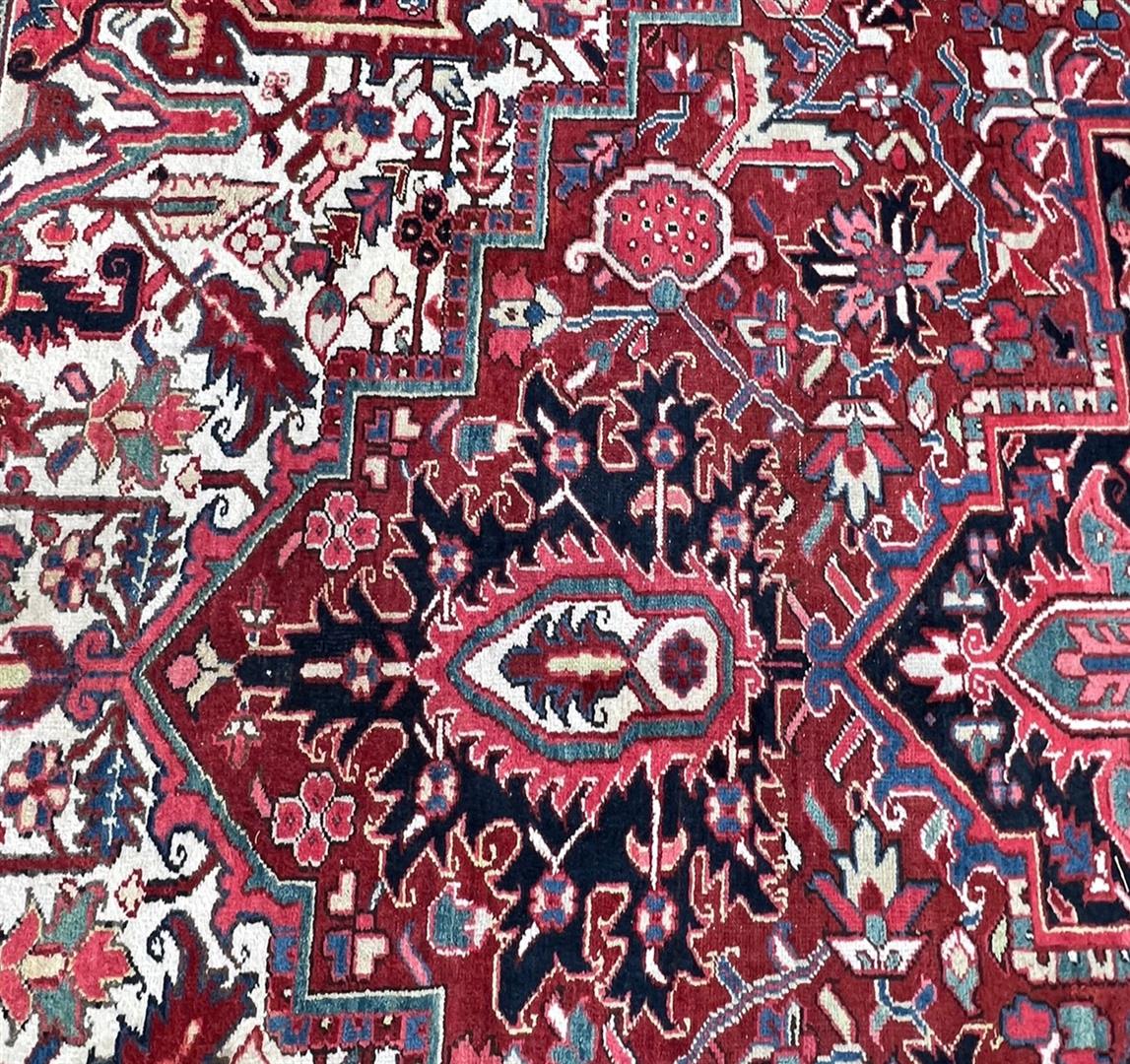 Hand-knotted oriental carpet - Bild 4 aus 4