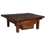 Oak pay table