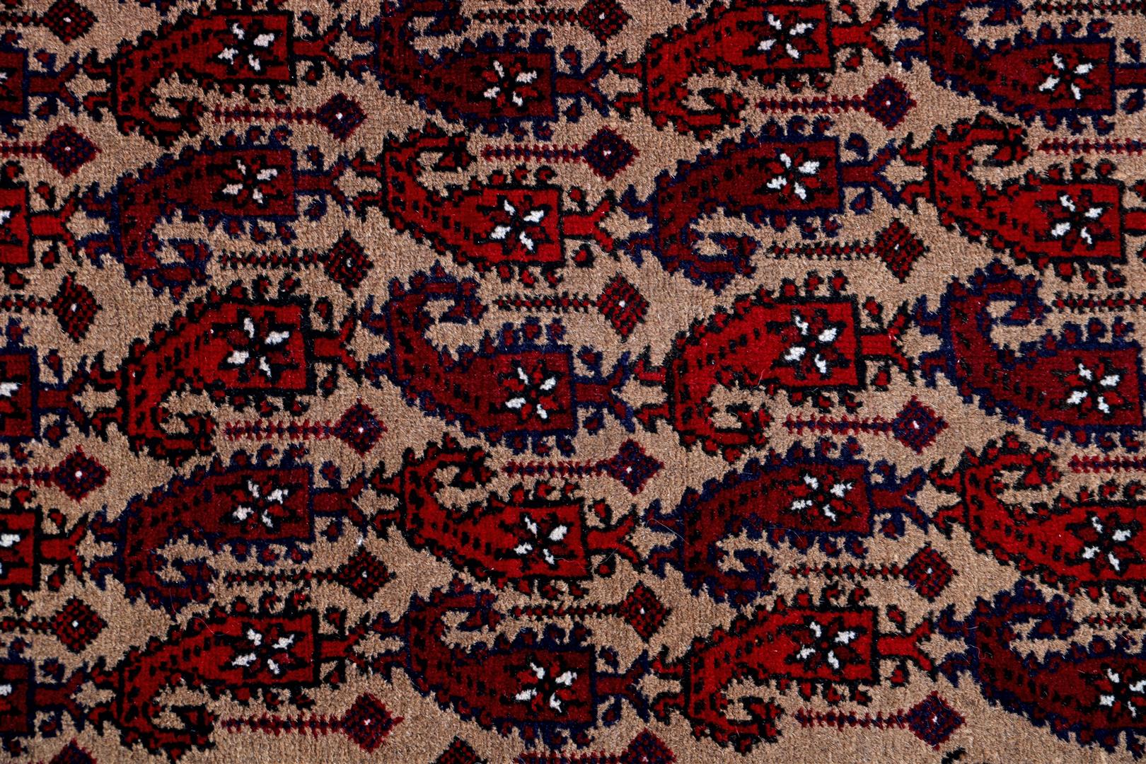 Hand-knotted oriental carpet - Bild 2 aus 4