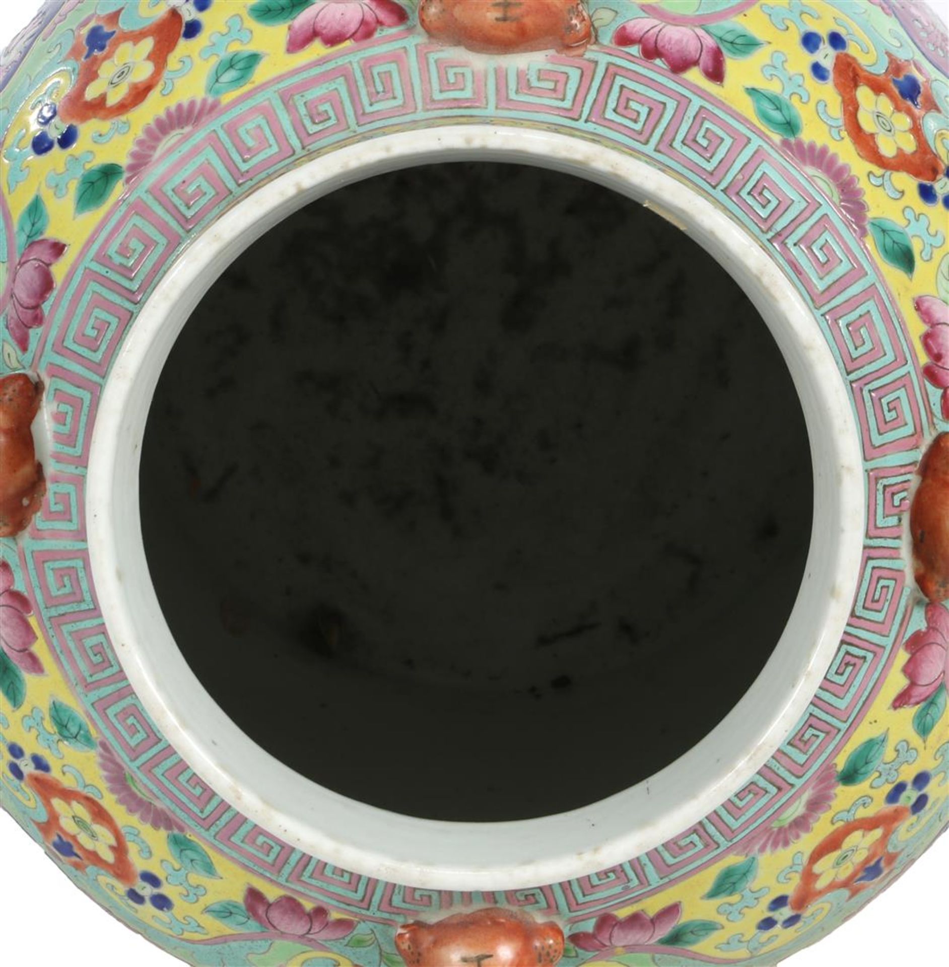 Porcelain pot - Image 6 of 8