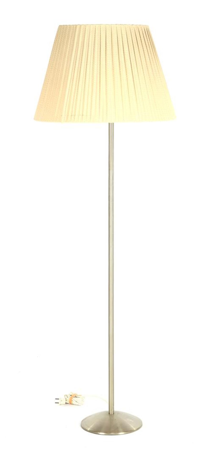 3-light floor lamp