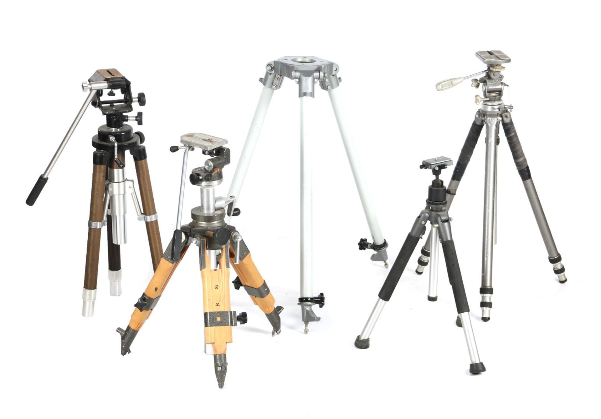 5 large tripods