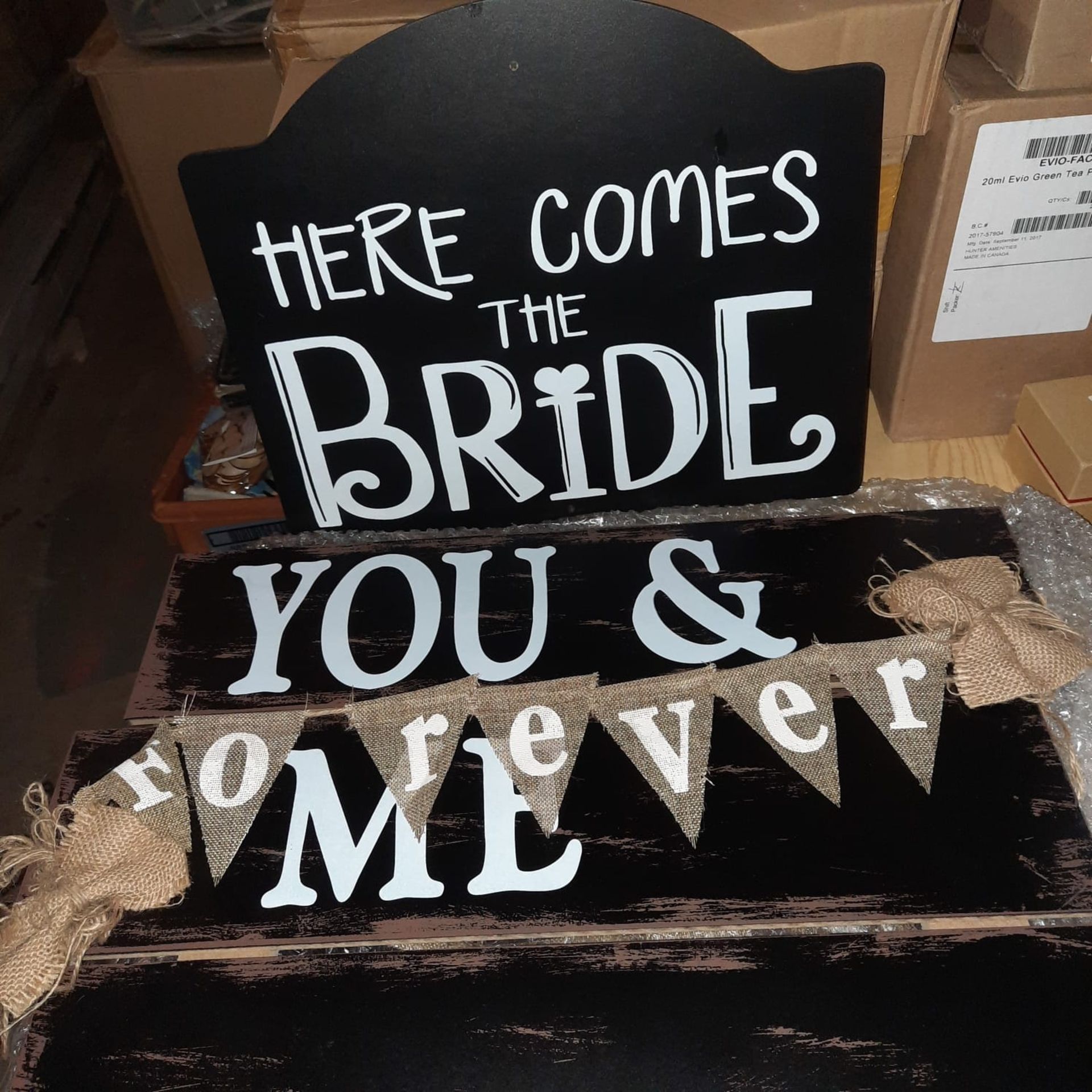 X 3 PIECES OF WOODEN WEDDING SIGNS - INCLUIDING 2 ''YOU & ME FOREVER'' & ''HERE COMES THE BRIDE''.