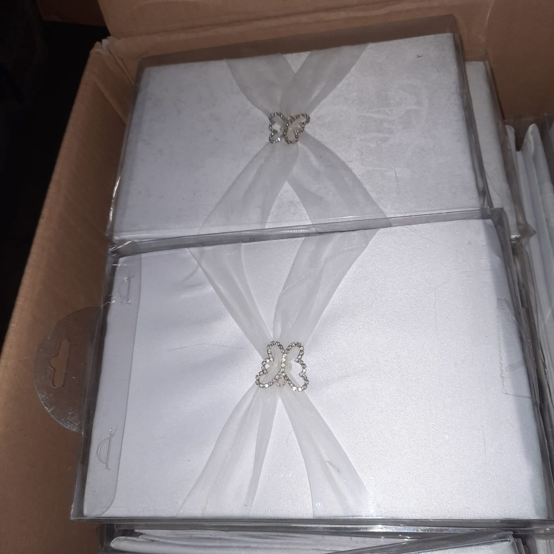 X 15 NEW RECEPTION GUESTS BOOKS WITH BUTTERFLY DIAMOND EFFECT - WHITE.