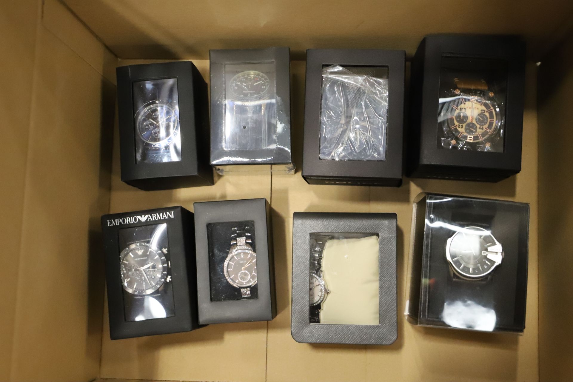 Mixed box of 8 x Watches including Aviator & Police. Approx total RRP £909