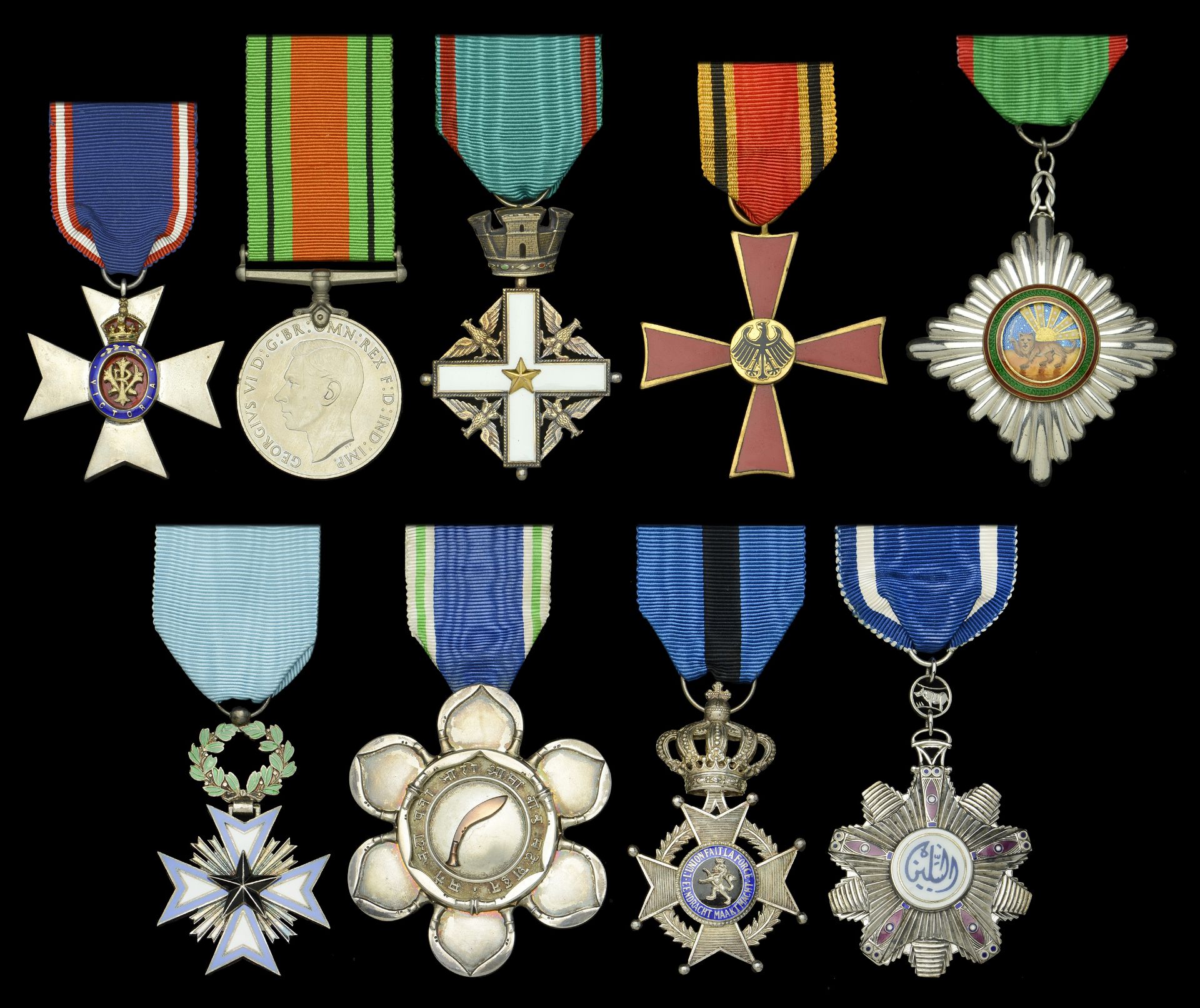 Groups and Single Decorations for Gallantry