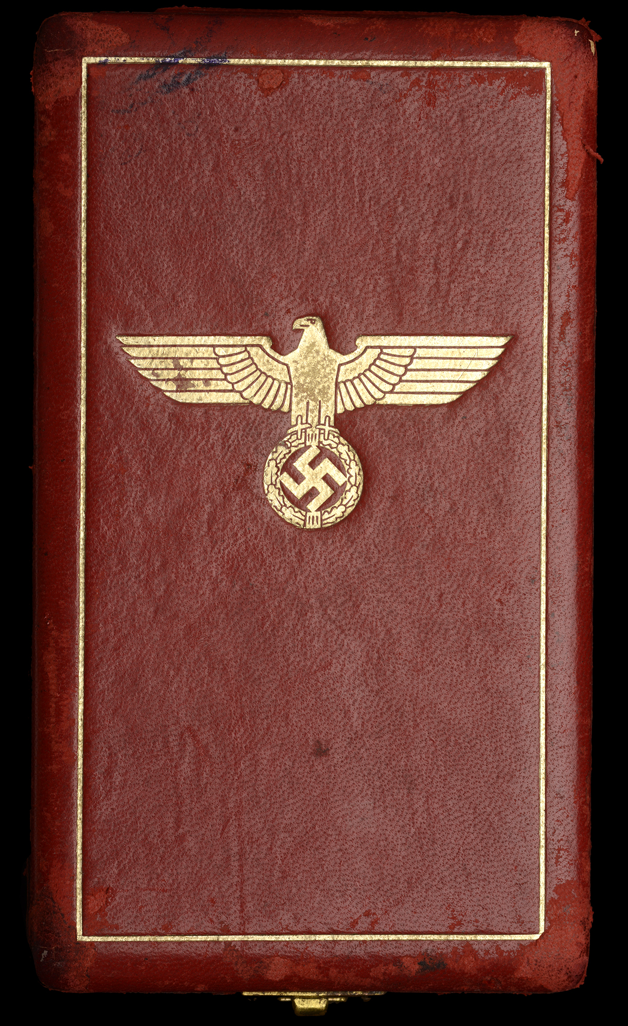 A German Second World War Order of the German Eagle Third Class. A very fine condition Orde... - Image 3 of 5